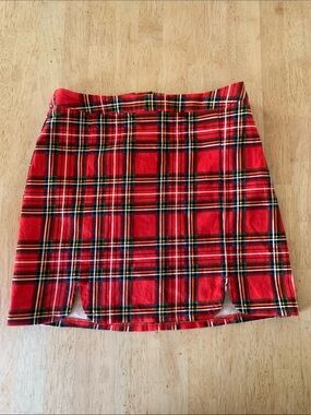 H&M Red Plaid Mini Skirt with Front Slits Size 0